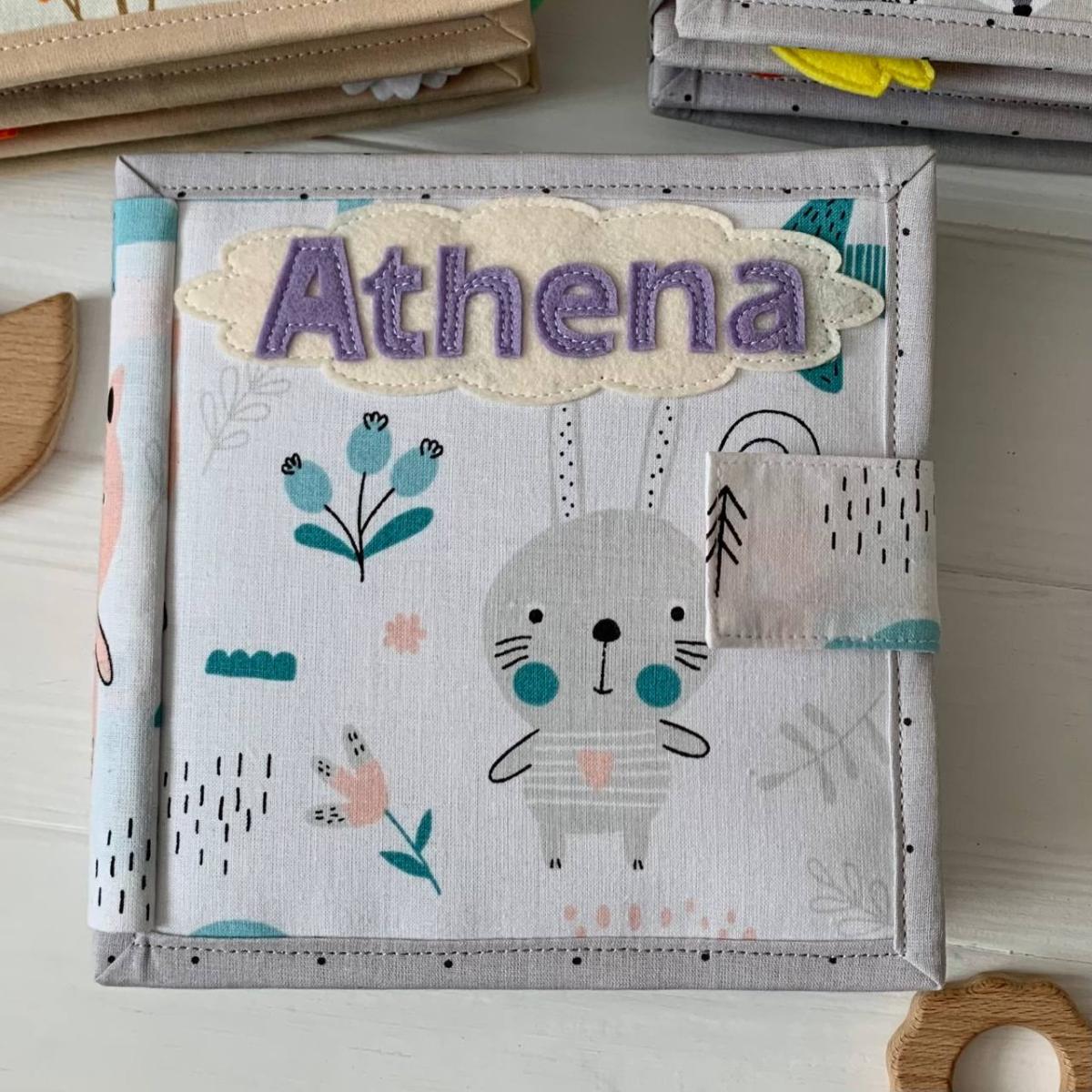 Quiet Book Personalizzato online per Athena